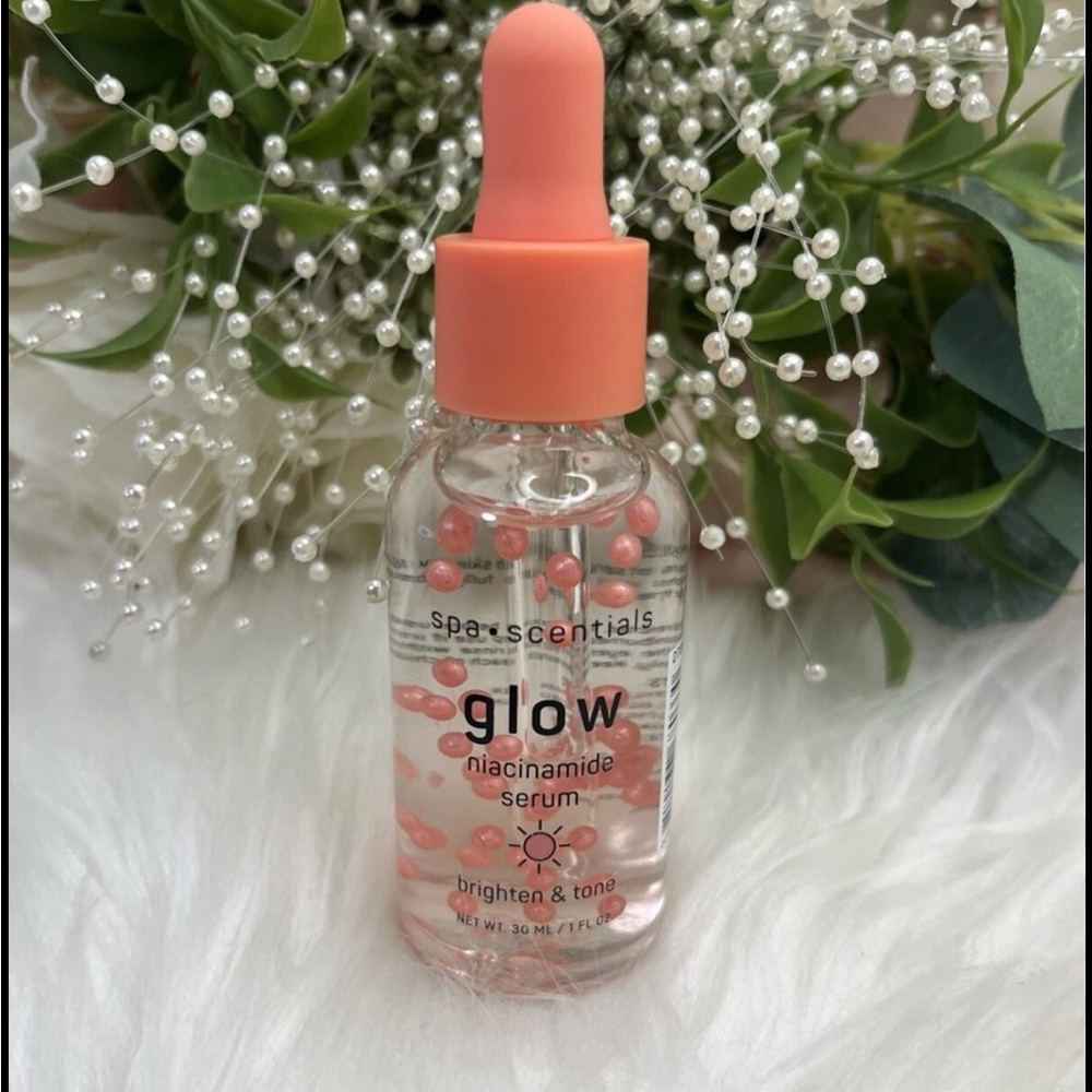 NWT! Glow Niacinamide Serum